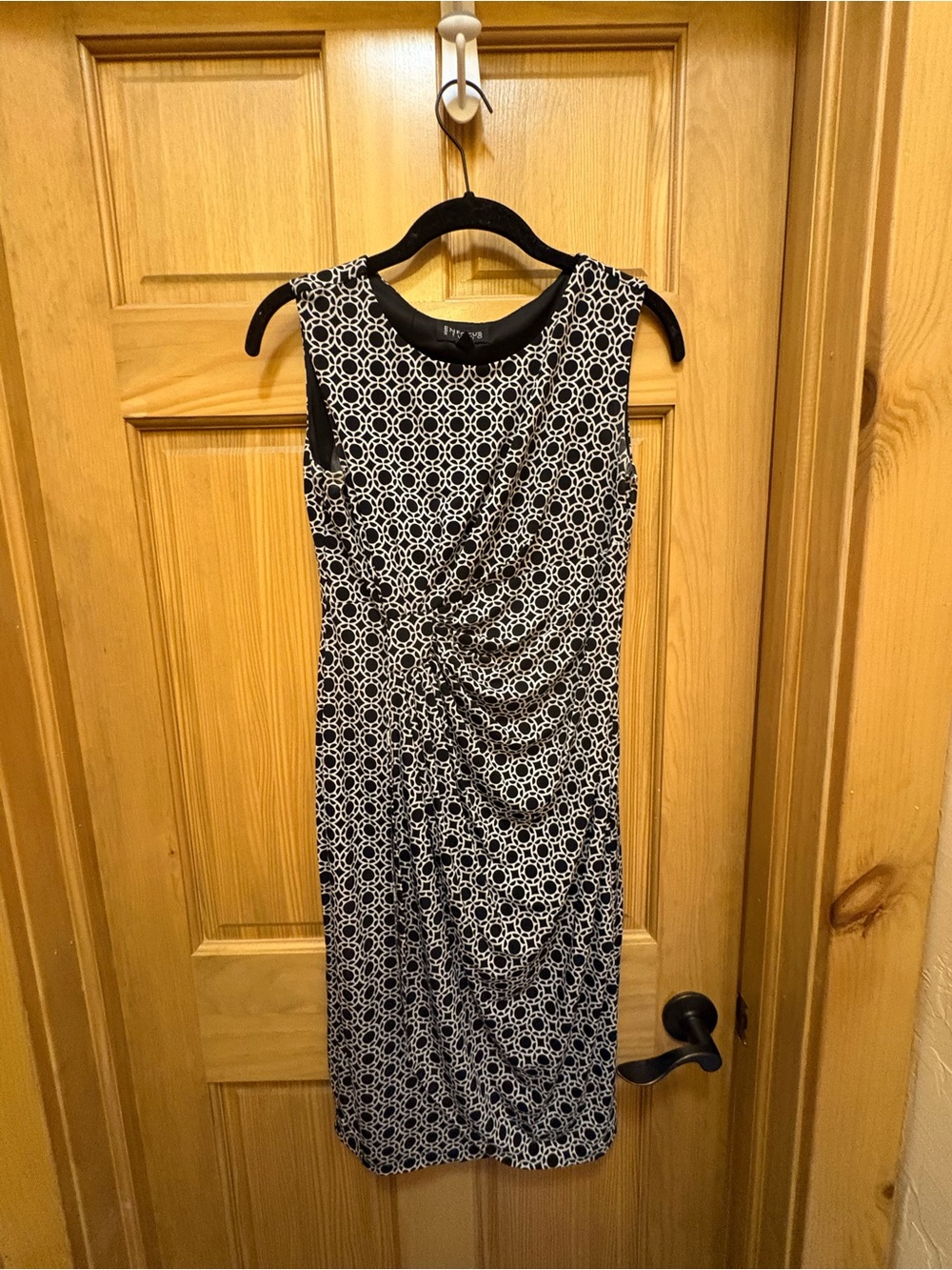 Enfocus Studio Black & White Geometric Ruched Sheath Dress